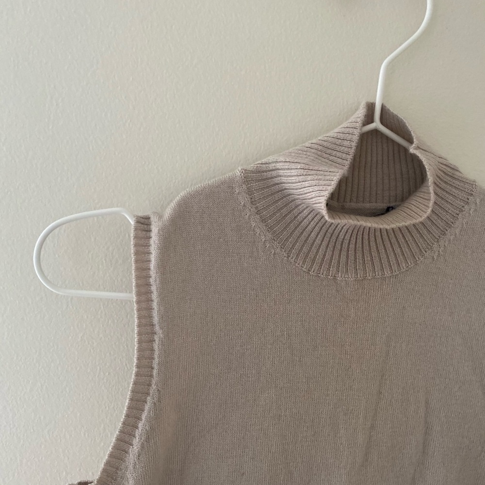 Beige Saks Fifth Avenue Wool Sleeveless Knit Turtleneck Sweater Vest